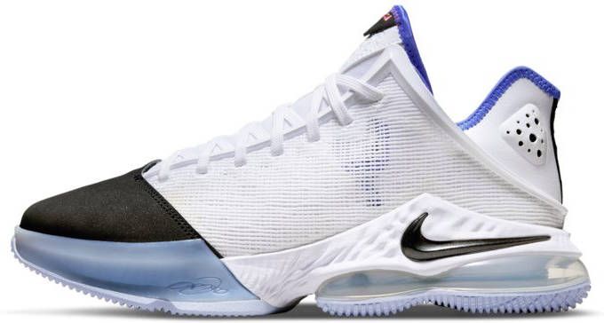 Nike LeBron 19 Low Basketbalschoenen Wit